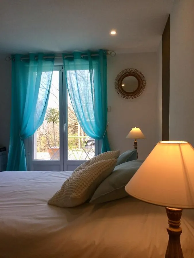 Bed and Breakfast Le Mapillon à Dieulefit 0*,